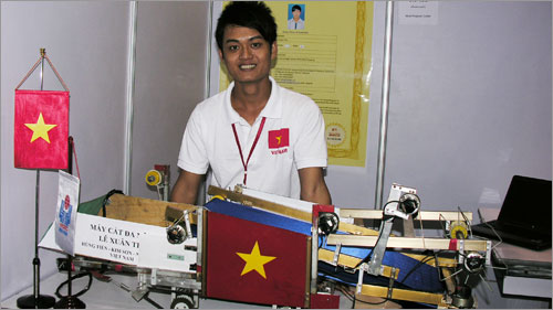 เวียดนามได้ 2 เหรียญทองแดงในการประกวด IEYI 2012